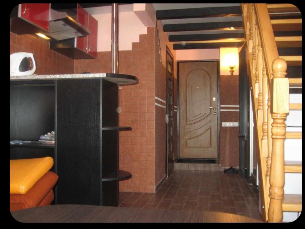 Площа Старий Ринок З Балконом Apartment ลวีฟ ภายนอก รูปภาพ
